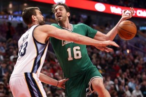  孟菲斯灰熊训练开放日；今晨更衣室发声引欢呼；欧联在即；赛季目标并未改变-LOL比赛下载