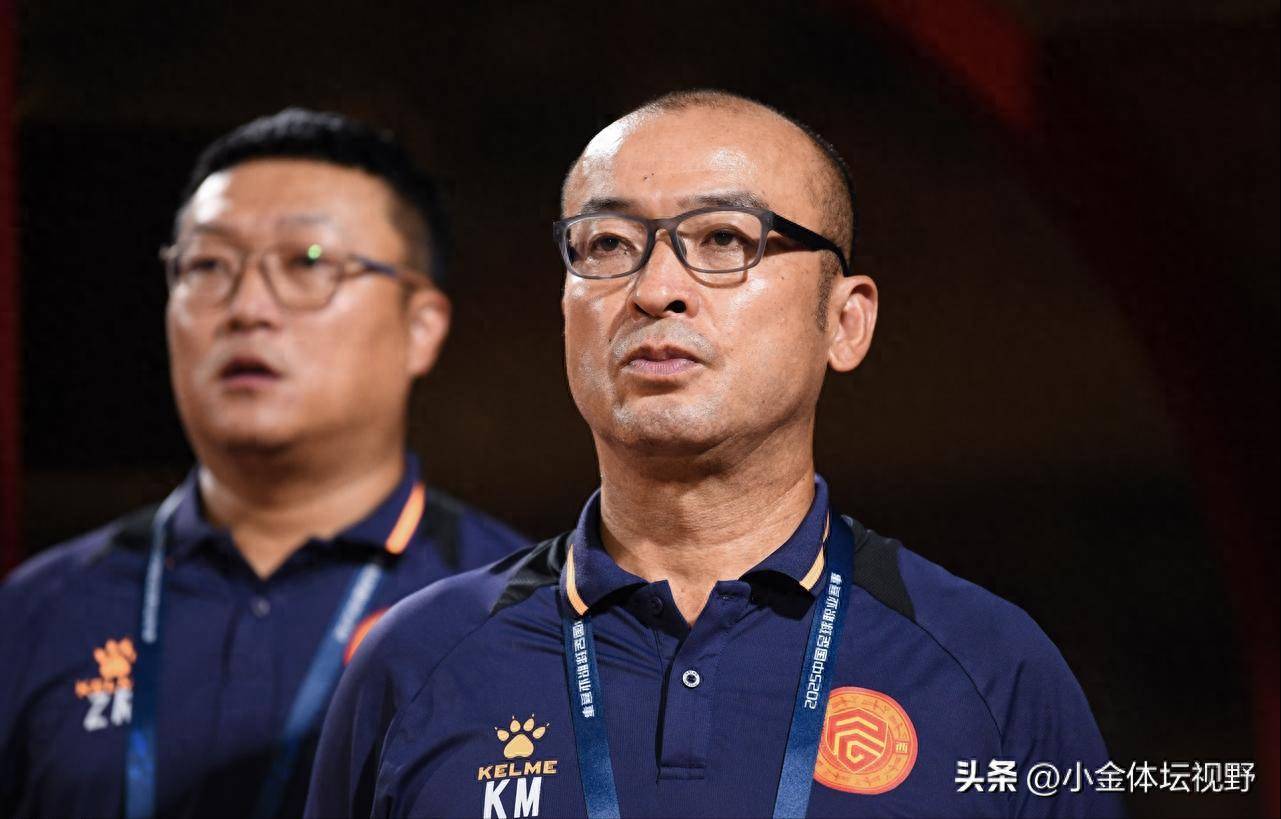 今晨NBA总决赛传出新动向；纽约尼克斯官宣签约；管理层表态：赛场秩序良好；年轻球员得到机会的简单介绍